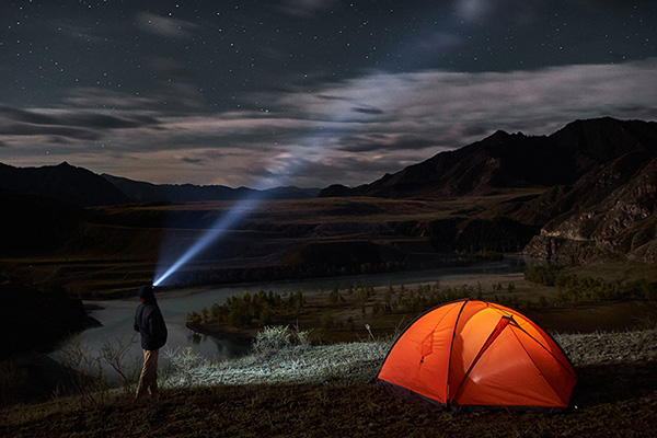 为什么普通电池在户外探险的关键时刻总会没电呢？
