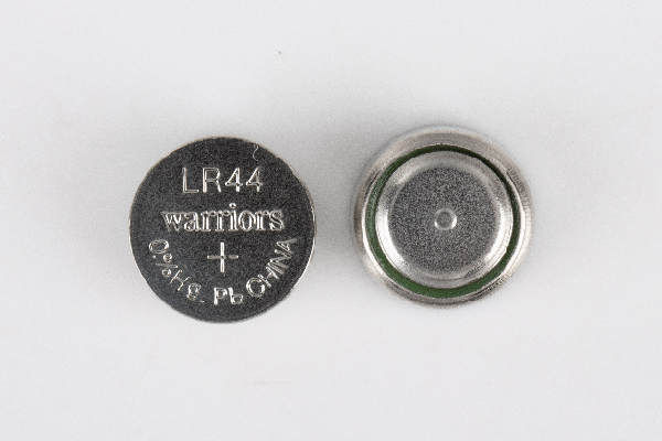 LR44（碱锰纽扣电池）
